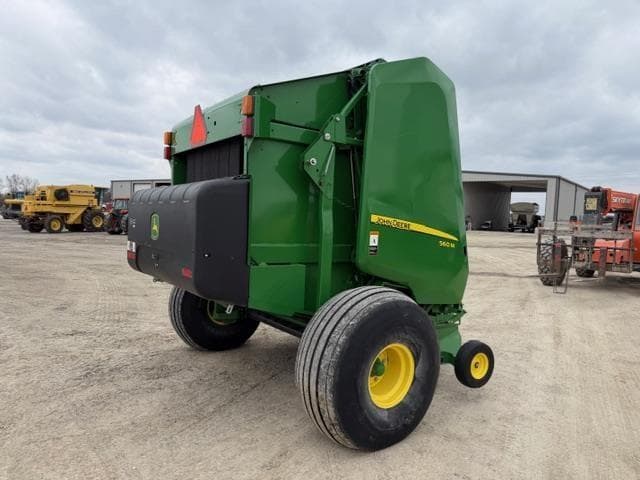 Image of John Deere 560M equipment image 4
