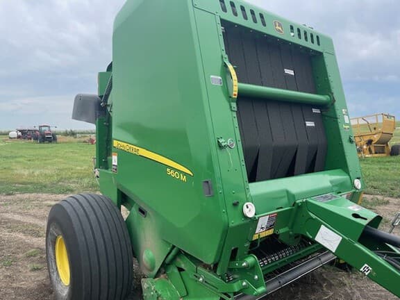 Image of John Deere 560M equipment image 1