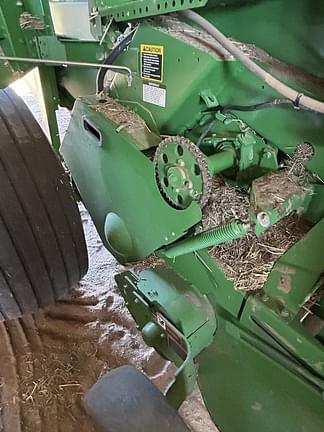 Image of John Deere 560M equipment image 4