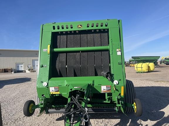 Image of John Deere 560M equipment image 1