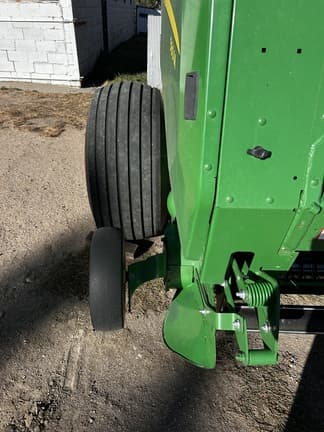 Image of John Deere 560M equipment image 4