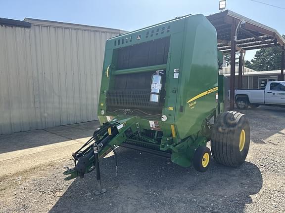 Image of John Deere 560M Silage equipment image 1