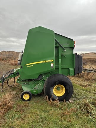 Image of John Deere 560M equipment image 1