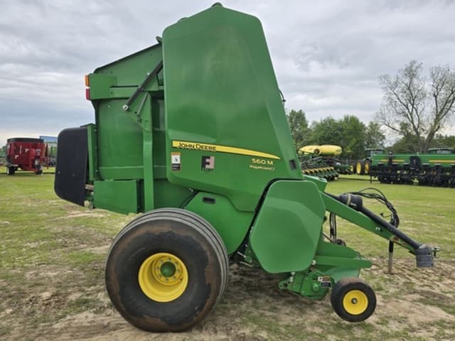 Image of John Deere 560M equipment image 1