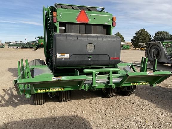 Image of John Deere 560M equipment image 4