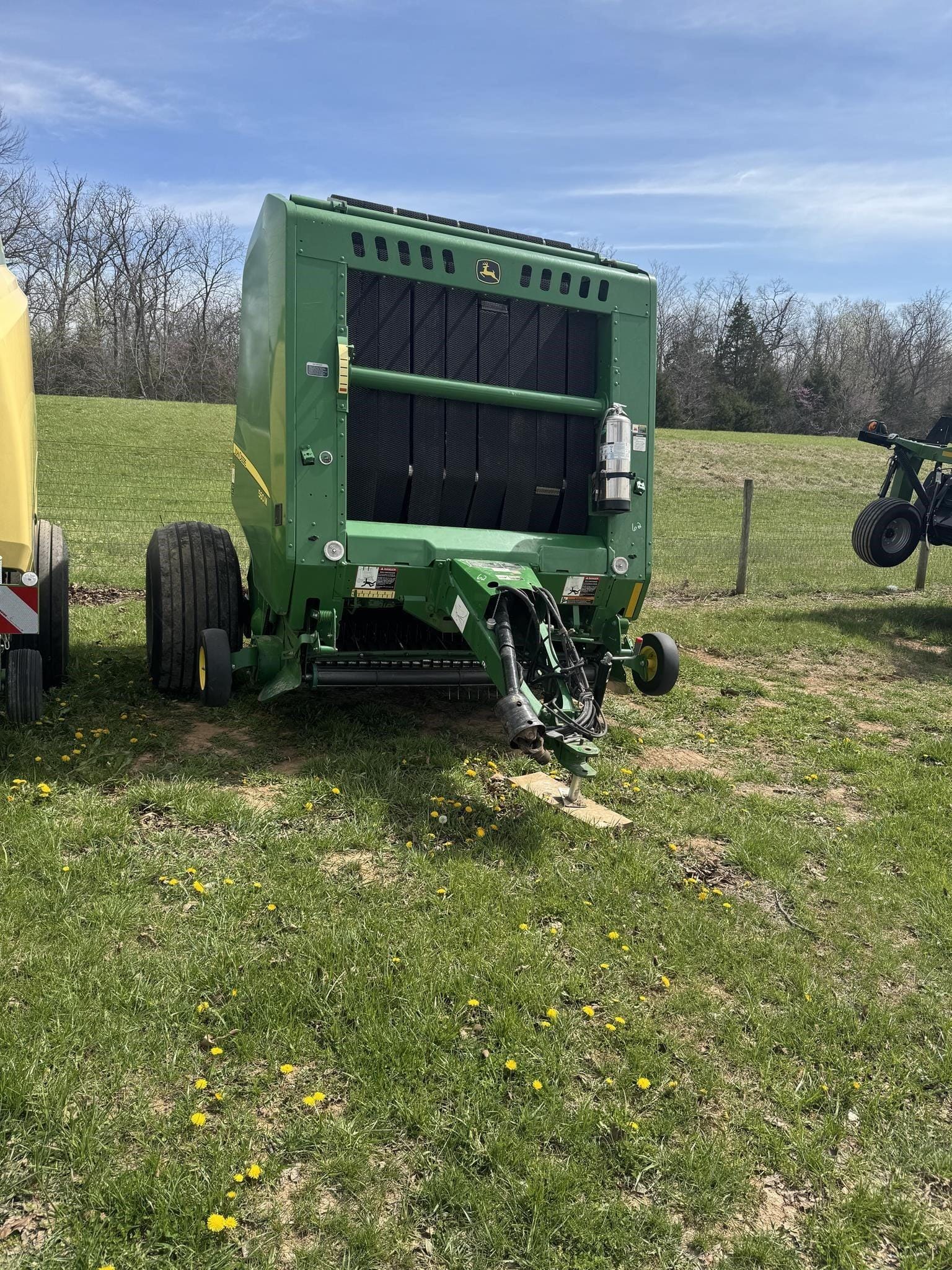 2019 John Deere 560M Equipment Image0