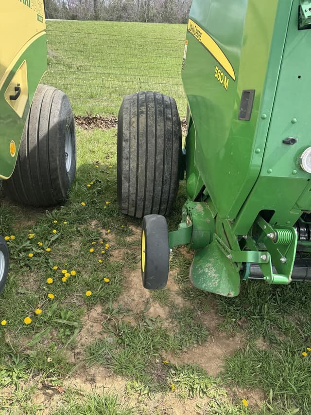Image of John Deere 560M equipment image 1