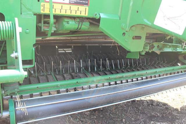 Image of John Deere 560M equipment image 3