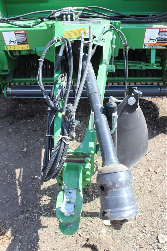 Image of John Deere 560M equipment image 4