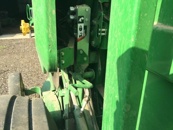 Image of John Deere 560M equipment image 3
