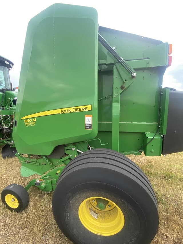 Image of John Deere 560M equipment image 3