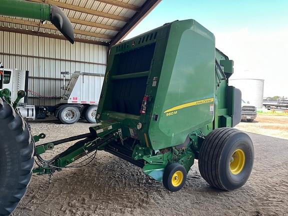 Image of John Deere 560M equipment image 3