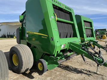 Main image John Deere 560M