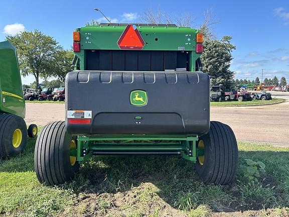 Image of John Deere 560M equipment image 3