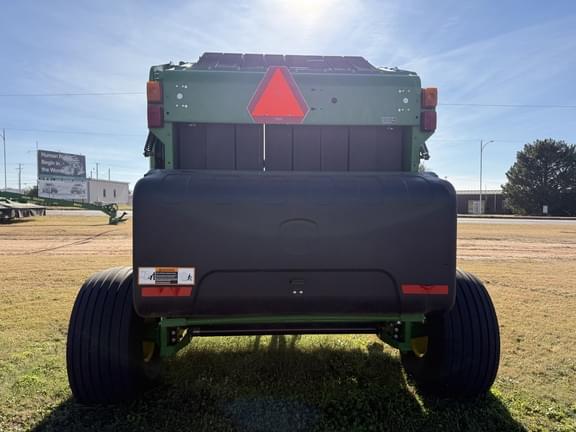 Image of John Deere 560M equipment image 3