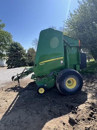Image of John Deere 560M equipment image 2