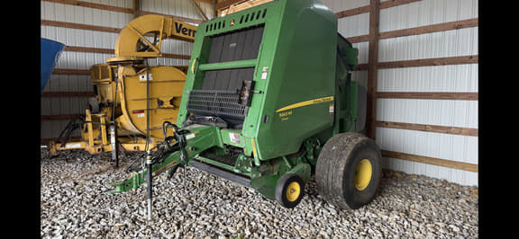 Image of John Deere 560M equipment image 2
