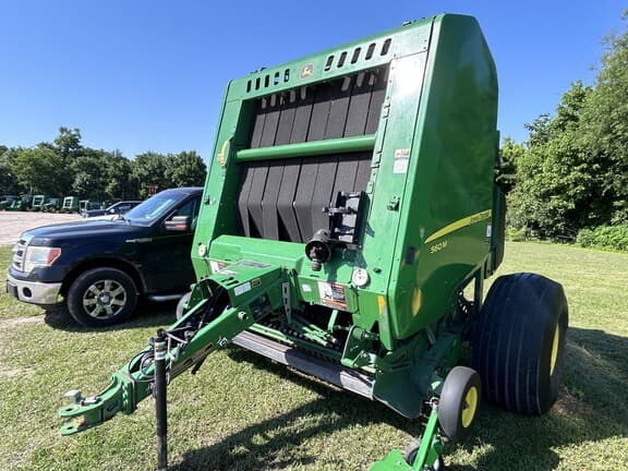 Image of John Deere 560M equipment image 4
