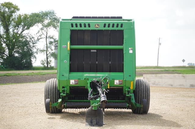 Image of John Deere 560M equipment image 1