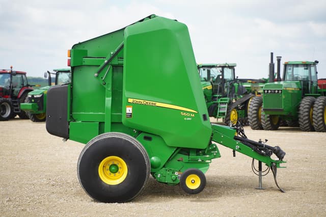 Image of John Deere 560M equipment image 3