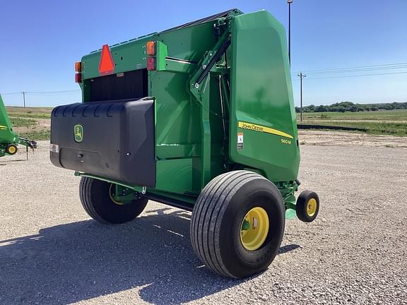 Image of John Deere 560M equipment image 3