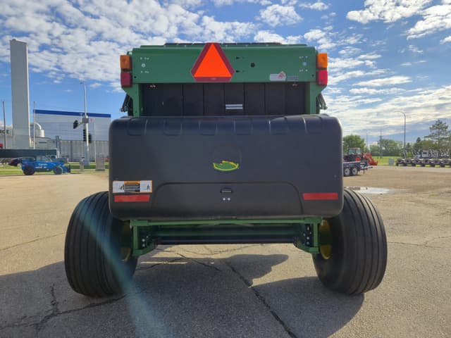 Image of John Deere 560M equipment image 3