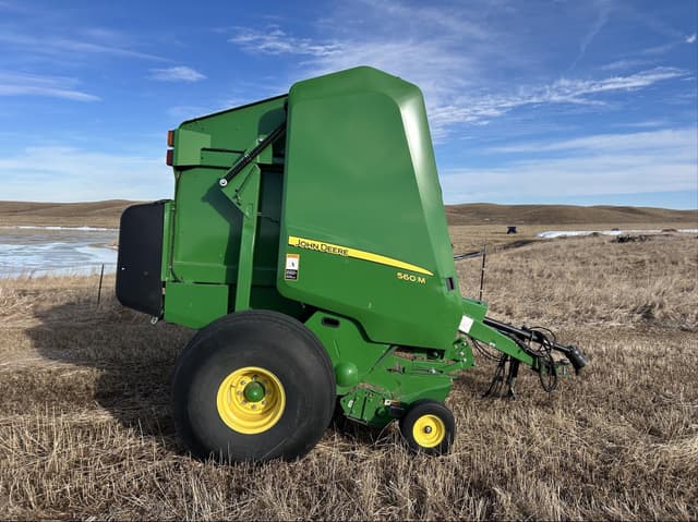 Image of John Deere 560M equipment image 1