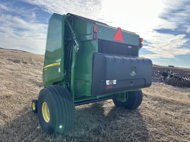 Image of John Deere 560M equipment image 4