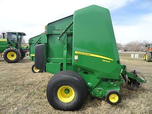 Main image John Deere 560M 7