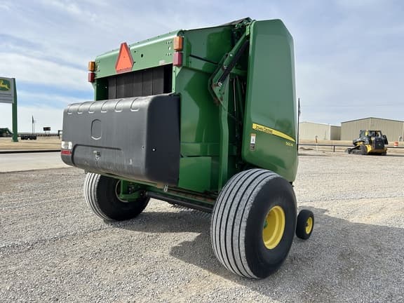 Image of John Deere 560M equipment image 4