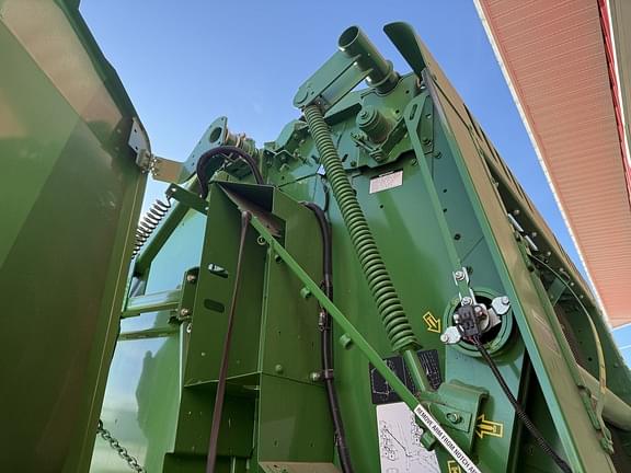 Image of John Deere 560M equipment image 2