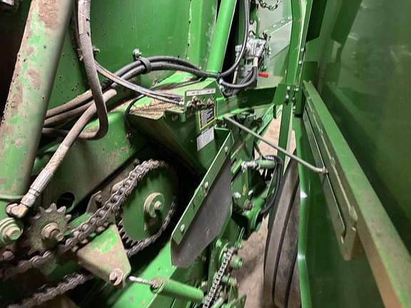 Image of John Deere 560M equipment image 4