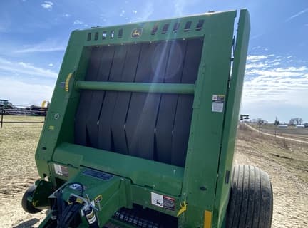 Image of John Deere 560M equipment image 1