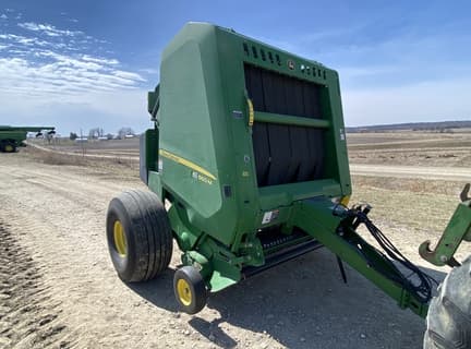 Image of John Deere 560M equipment image 2