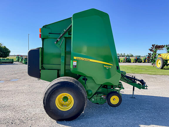 Image of John Deere 560R equipment image 3