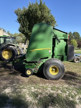 Main image John Deere 560R