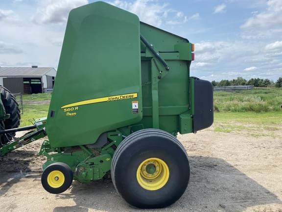 Image of John Deere 560R equipment image 2