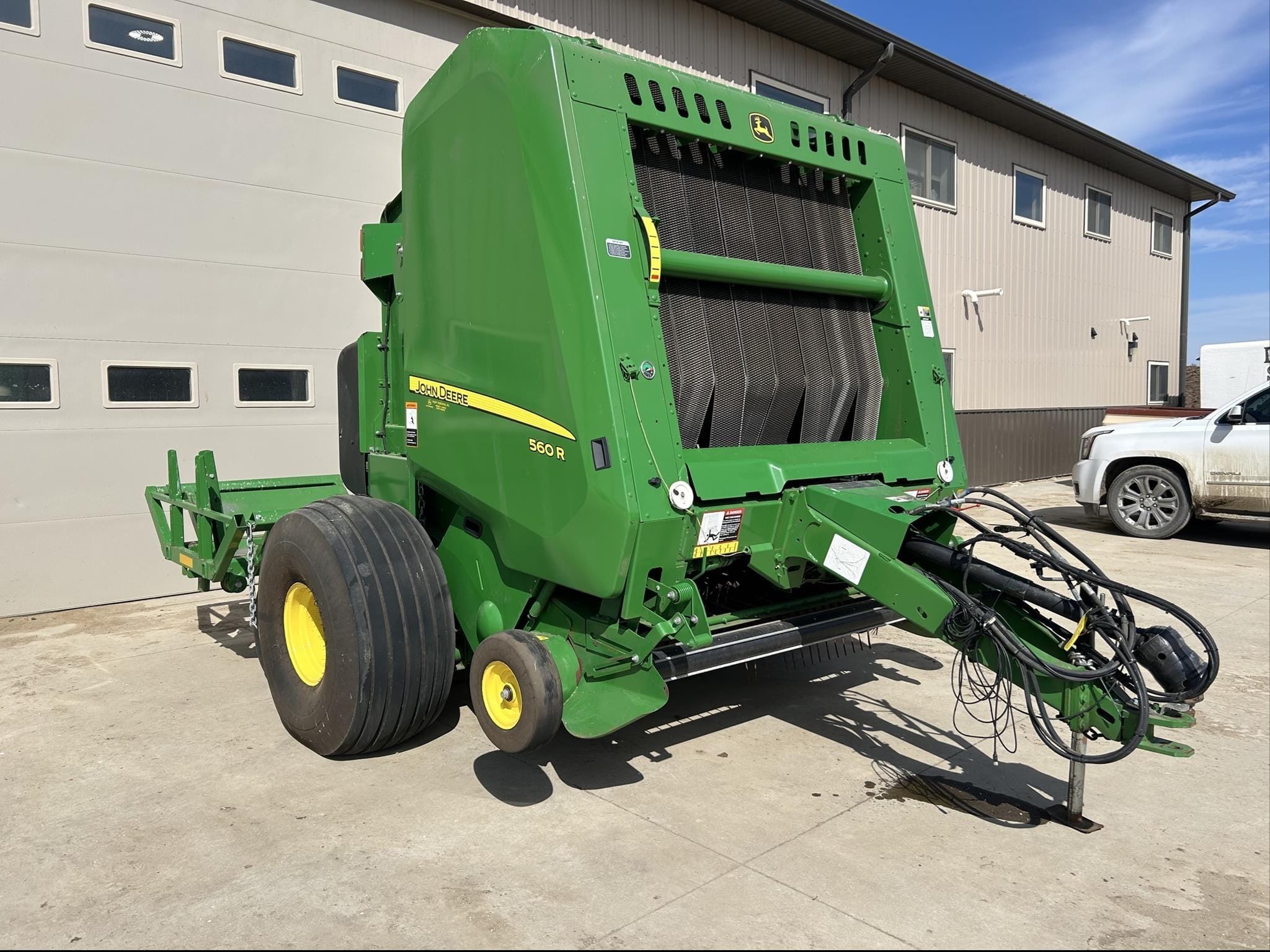 2019 John Deere 560R Equipment Image0