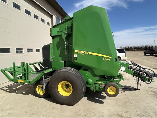 Image of John Deere 560R equipment image 1