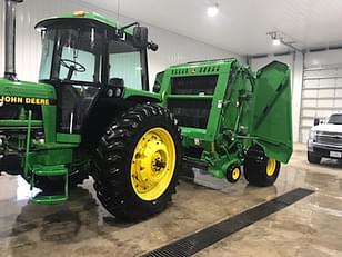 Main image John Deere 560R 1