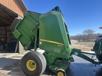 Main image John Deere 560R