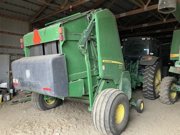 Image of John Deere 560R equipment image 1