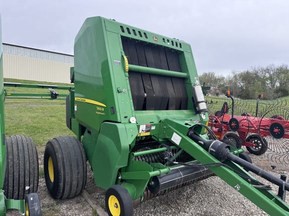 2019 John Deere 560R Equipment Image0