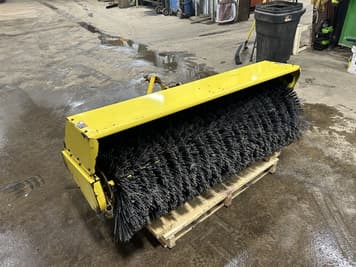 Main image John Deere 60 Heavy Duty Broom
