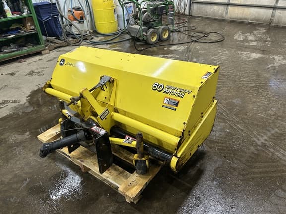 Image of John Deere 60 Heavy Duty Broom equipment image 3