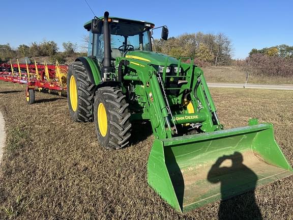 Image of John Deere 6105E equipment image 1