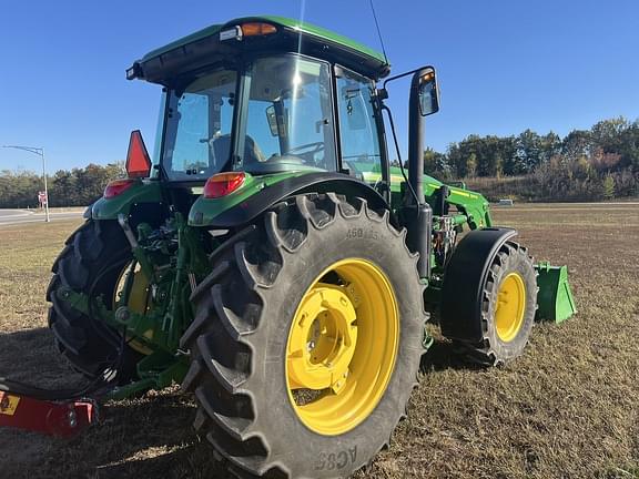 Image of John Deere 6105E equipment image 4