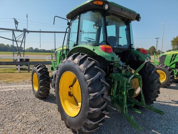 Image of John Deere 6105E equipment image 2