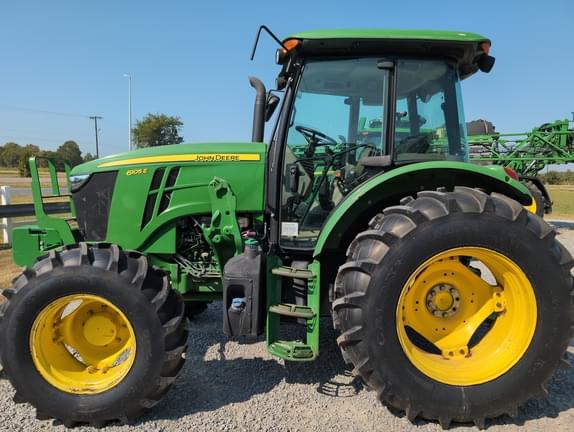 Image of John Deere 6105E equipment image 1