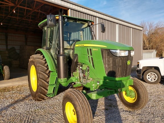 Main image John Deere 6105E